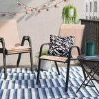 Chaise empilable Sling beige/noir - Room Essentials™