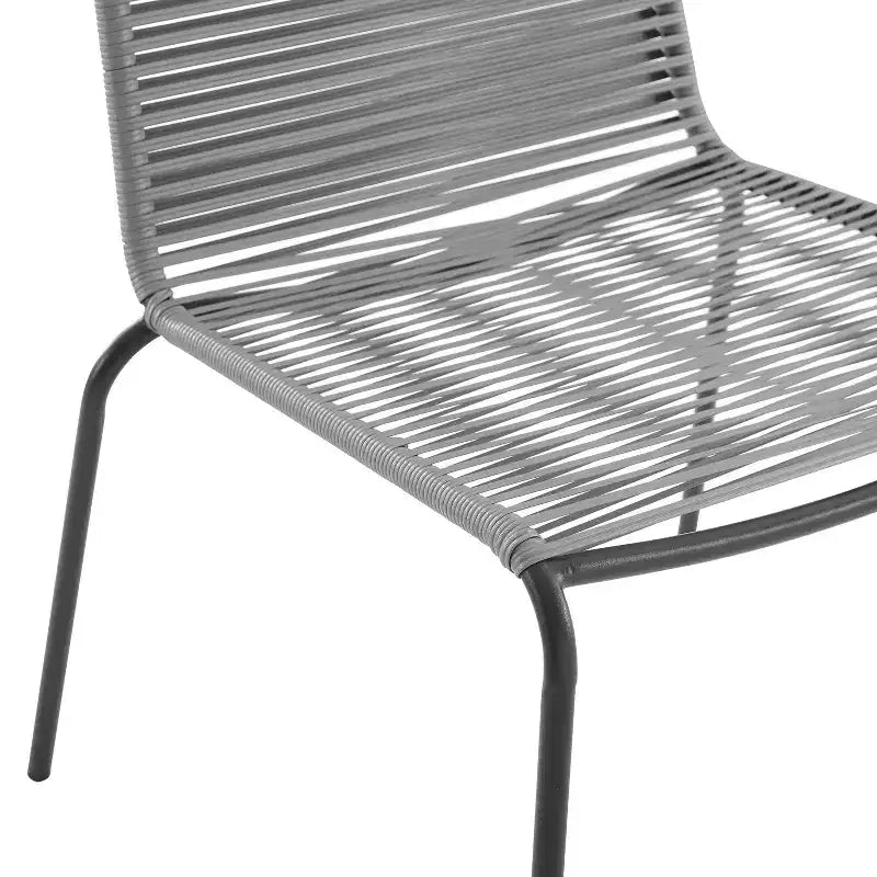 Fenton, set da 4 sedie impilabili da esterno in vimini - Grigio - Crosley: Resina, verniciate a polvere, resistenti ai raggi UV e alle intemperie, capacità 113 kg