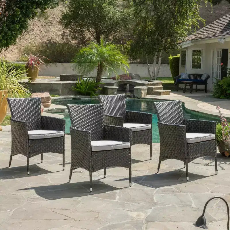 GDFStudio Chaises de salle à manger d'extérieur en osier Jocelyn avec coussin (lot de 4), gris/gris clair