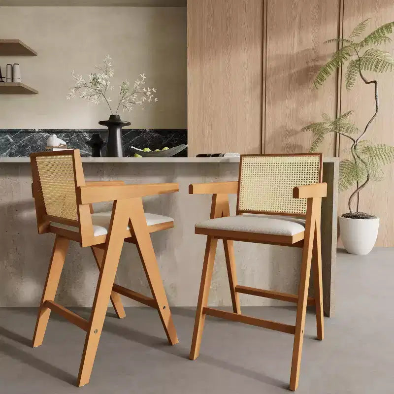Sgabelli da bar moderni e minimalisti imbottiti in legno di gomma e canna d'India