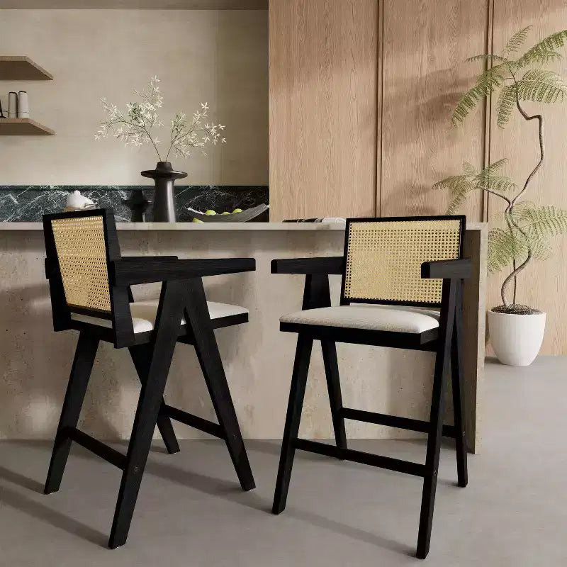 Sgabelli da bar moderni e minimalisti imbottiti in legno di gomma e canna d'India
