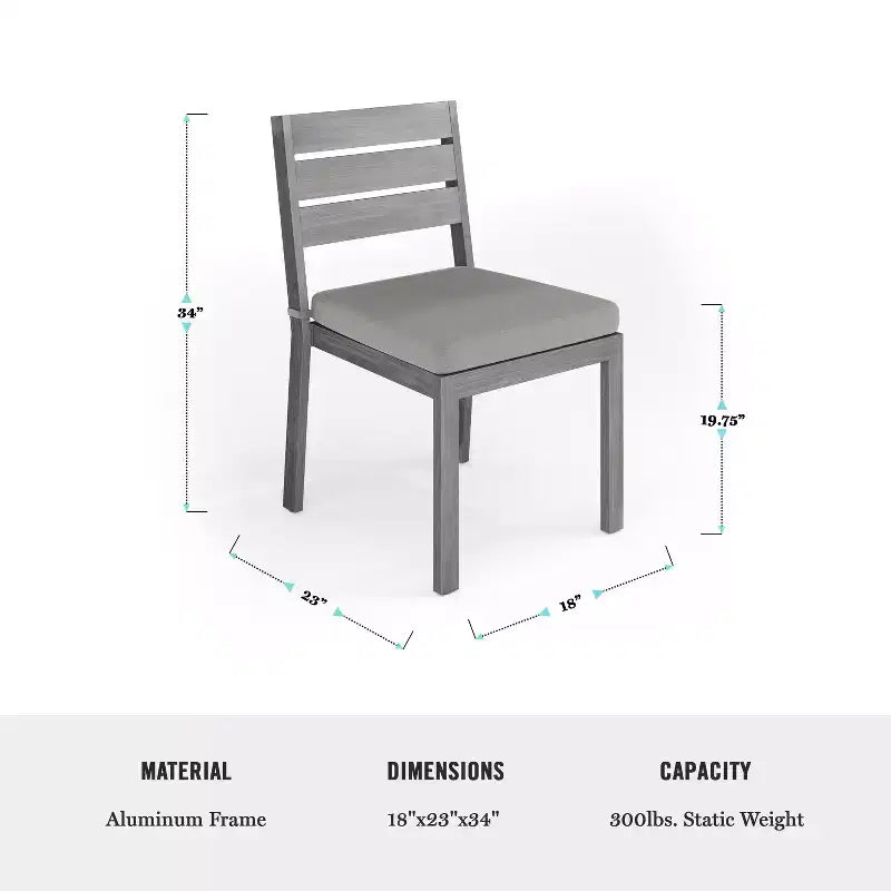 Set di 2 sedie da pranzo impilabili Martha Stewart Bedford per interni-esterni con finitura in alluminio spazzolato effetto legno e cuscini per tutte le stagioni