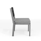 Set di 2 sedie da pranzo impilabili Martha Stewart Bedford per interni-esterni con finitura in alluminio spazzolato effetto legno e cuscini per tutte le stagioni