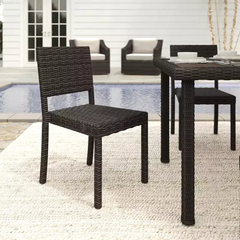 Lot de 2 chaises de salle à manger empilables Martha Stewart Bedford pour intérieur et extérieur en osier tressé