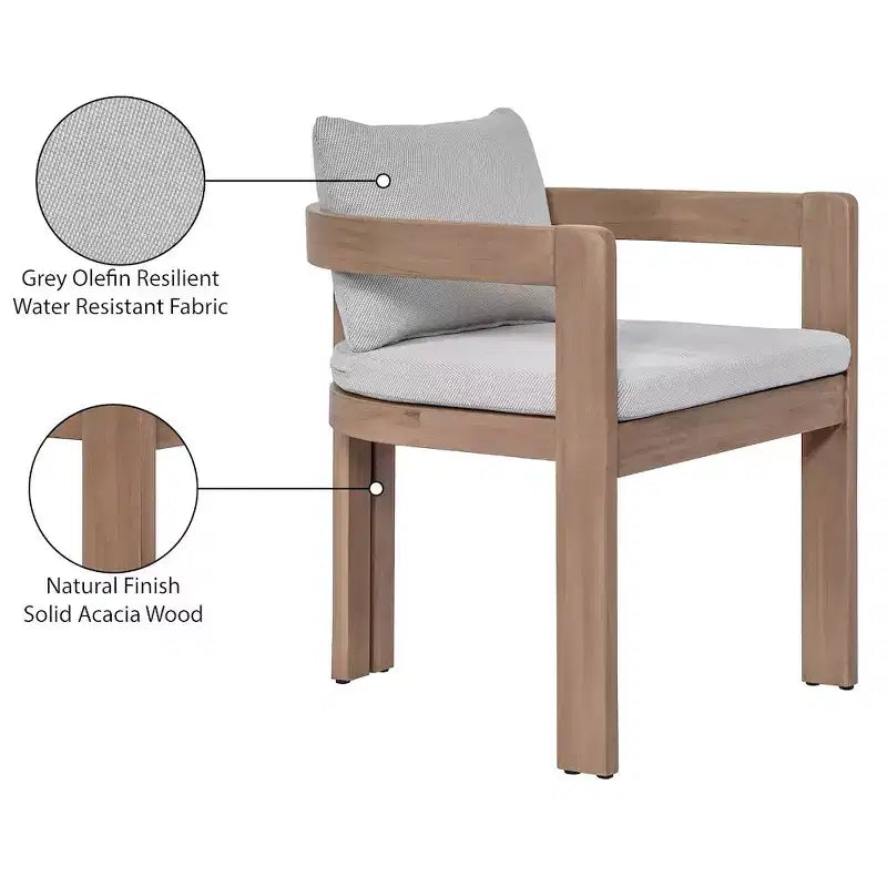 Meridian Furniture, Sedia da pranzo da esterno imbottita in tessuto resistente all'acqua Newport