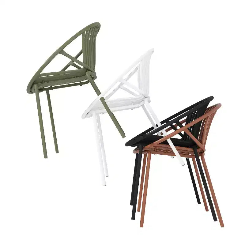 Sedie da pranzo per patio Sedie impilabili dal design traspirante in stile artistico moderno e semplice (set da 2), gambe in metallo + schienale in plastica, nero