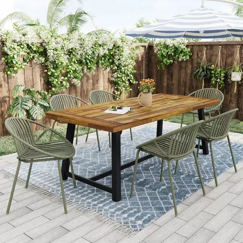 Set di 2 sedie da pranzo impilabili da giardino, seduta in PP traspirante e gambe in metallo, sedie moderne da esterno