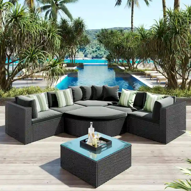 Moderno Set Divano da Esterno in Vimini a 7 Pezzi con Tavolino da Caffè, Cuscini e Cuscini a Strisce, Adatto per Patio, Giardino, Terrazza