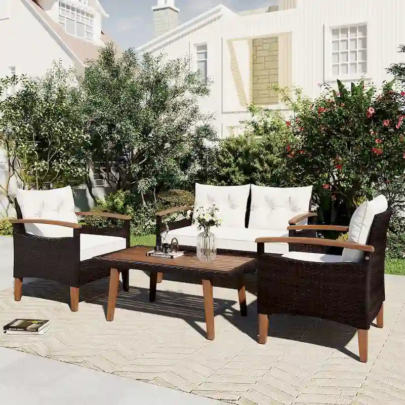 Set da 4 pezzi con tavolo in legno per esterni