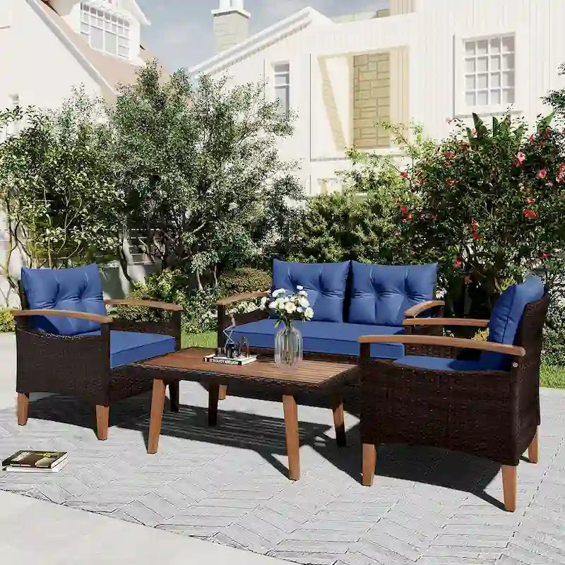 Set da 4 pezzi con tavolo in legno per esterni