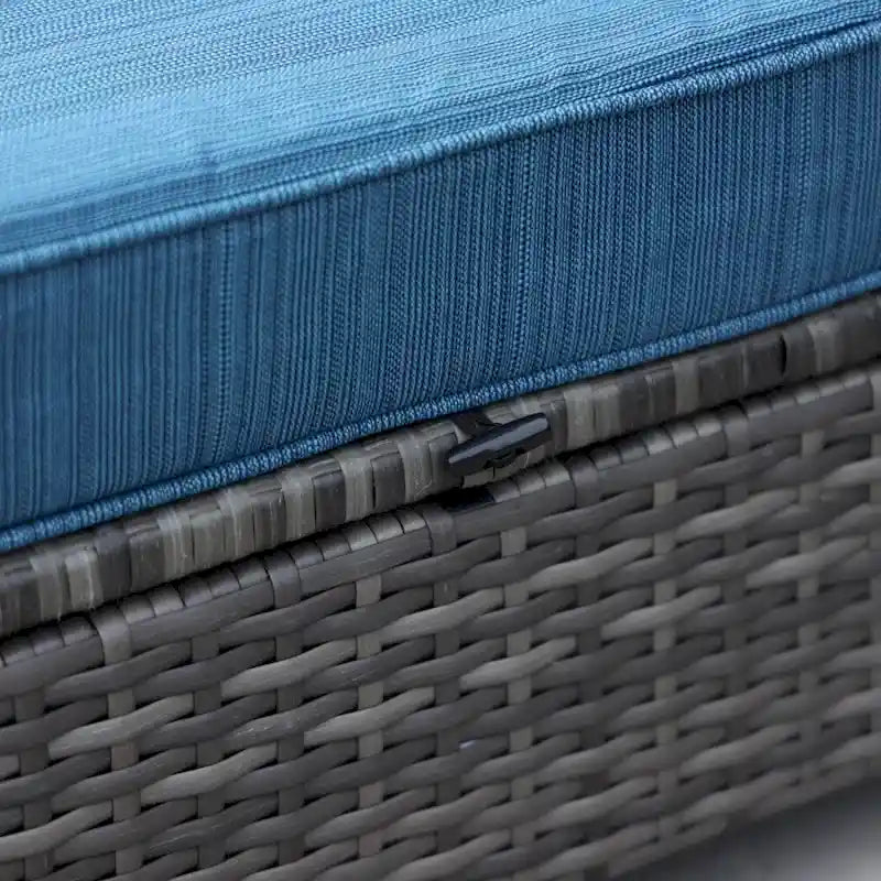 Set da 5 Pezzi da Esterno con Poltrone e Pouf in Wicker e Tavolino