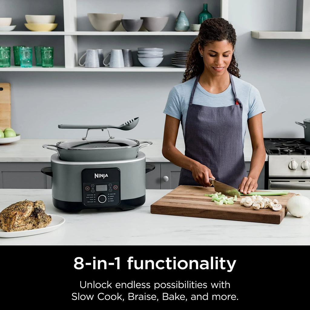Ciotola multifunzione da 8,5 litri, con 8 funzioni in 1: Slow Cooker, Forno Olandese, Vaporiera, Coperchio in Vetro, Cucchiaio Integrato, Pentola Adatta al Forno fino a 260°C