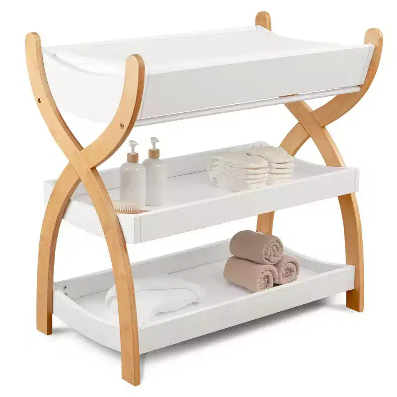 Fasciatoio Comfy Cubs – Robusta struttura in legno, look intramontabile con due ripiani aperti per gli accessori essenziali del neonato