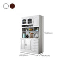 Cucina in legno, credenza bianca, portabottiglie integrato
