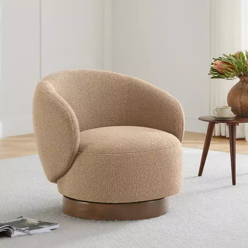 Poltrona a botte girevole imbottita Spruce&Spring con base in legno