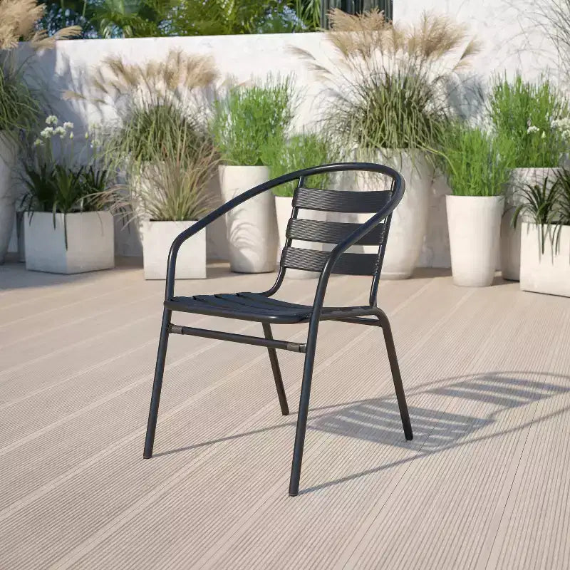 Chaise empilable de restaurant en métal Lila Flash Furniture avec lattes en aluminium