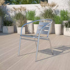 Flash Furniture Sedia impilabile da ristorante da interno-esterno in alluminio commerciale per impieghi gravosi Lila con schienale a tre listelli