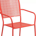 Sedia da braccio da patio Emma and Oliver in metallo colorato di qualità commerciale con schienale quadrato