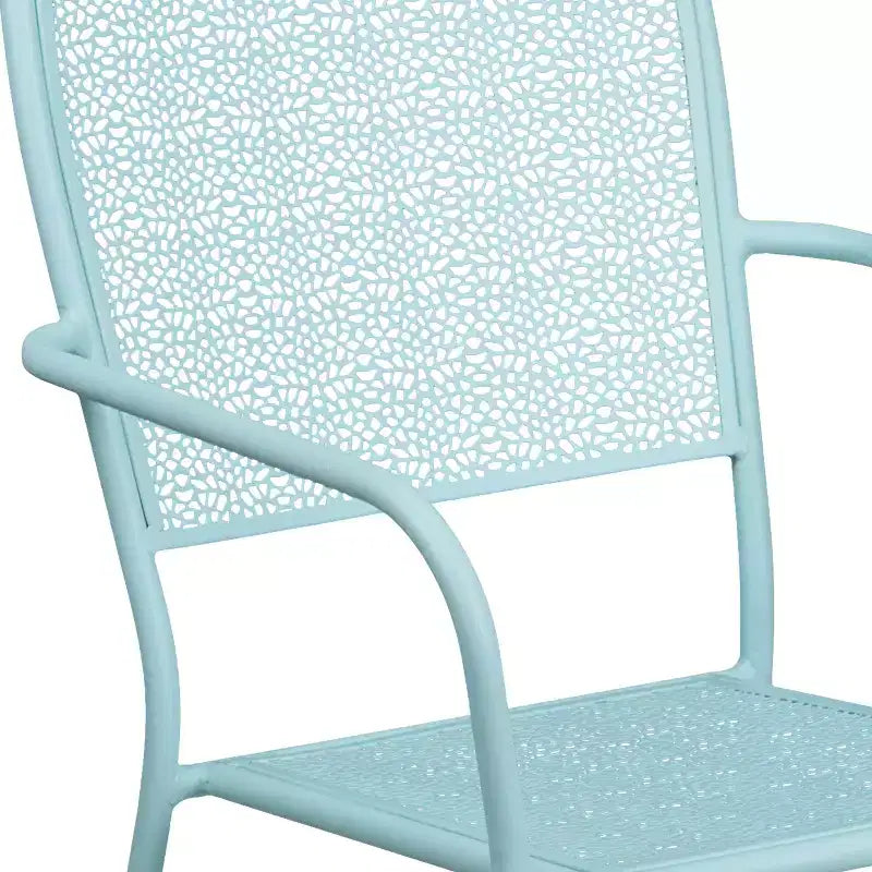 Sedia da braccio da patio Emma and Oliver in metallo colorato di qualità commerciale con schienale quadrato