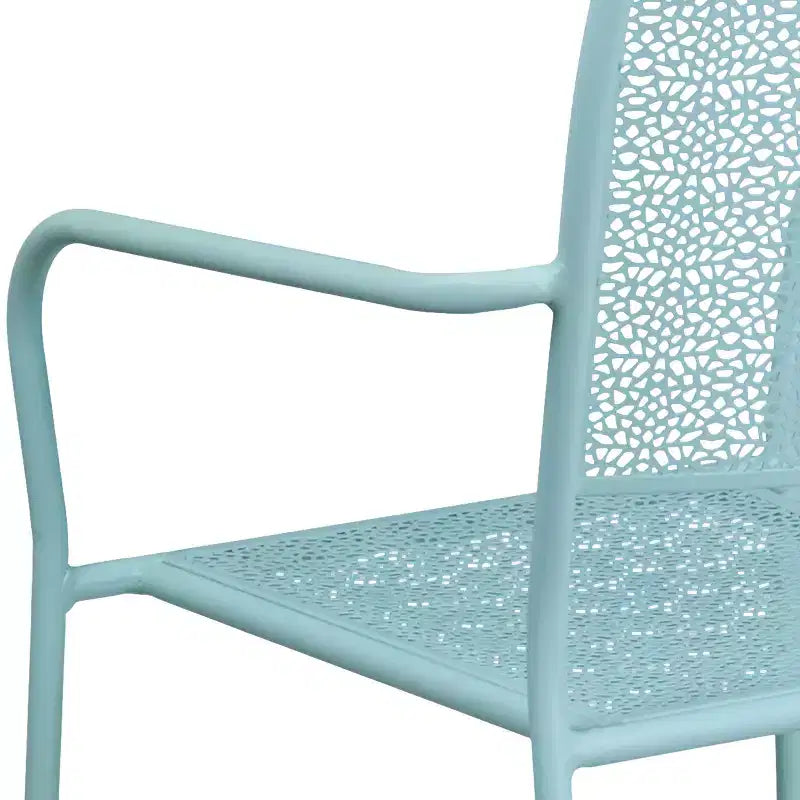 Sedia da braccio da patio Emma and Oliver in metallo colorato di qualità commerciale con schienale quadrato