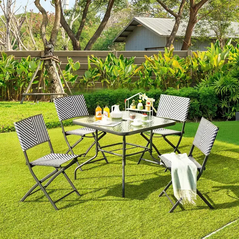 Costway Lot de 4 chaises de salle à manger pliantes en rotin pour patio, camping, jardin portable