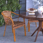 Sedia impilabile da esterni in rattan Merrick Lane serie Esna con telaio in alluminio effetto bambù e braccioli integrati