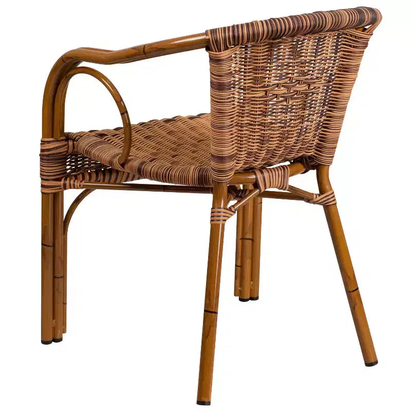 Sedia impilabile da esterni in rattan Merrick Lane serie Esna con telaio in alluminio effetto bambù e braccioli integrati