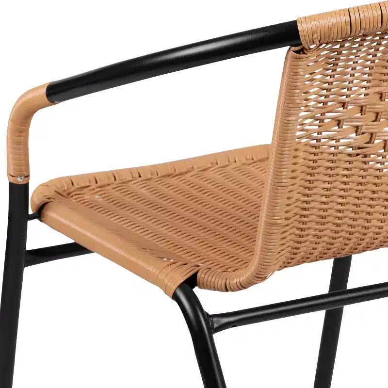 Sedia impilabile da ristorante Emma and Oliver 4 Pack in Rattan per interni ed esterni con schienale curvo