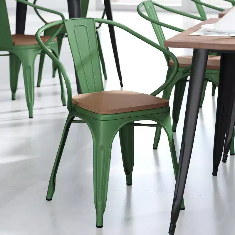 Flash Furniture Luna, sedia impilabile da interno ed esterno in metallo di livello commerciale con braccioli, seduta in polistirene per tutte le stagioni e schienale con stecche verticali