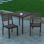 Sedia laterale in finto teak da esterno Emma e Oliver, confezione da 2, con doghe in polietilene - Sedia da patio in teak
