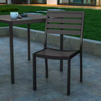 Sedia laterale in finto teak da esterno Emma e Oliver, confezione da 2, con doghe in polietilene - Sedia da patio in teak