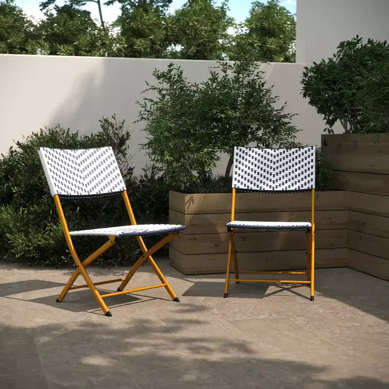 Flash Furniture Rouen, Set di due sedie pieghevoli da bistrò in rattan PE con struttura in metallo per uso interno ed esterno
