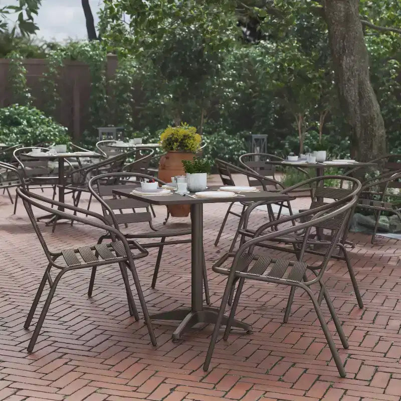 Flash Furniture Lila Confezione da 4 Sedie Impilabili per Ristorante in Metallo con Doghe in Alluminio