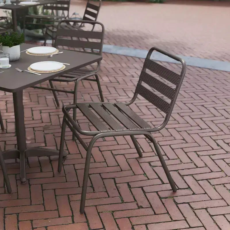 Flash Furniture Lila, set da 4 sedie impilabili in alluminio per ristoranti, senza braccioli, da interni ed esterni, con schienale a tripla doga