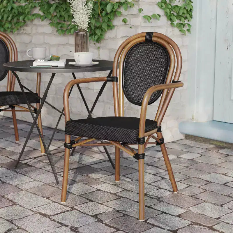 Sedia impilabile da bistrò Flash Furniture Marseille Thonet commerciale per interni/esterni con braccioli, textilene e telaio in alluminio con stampa bambù