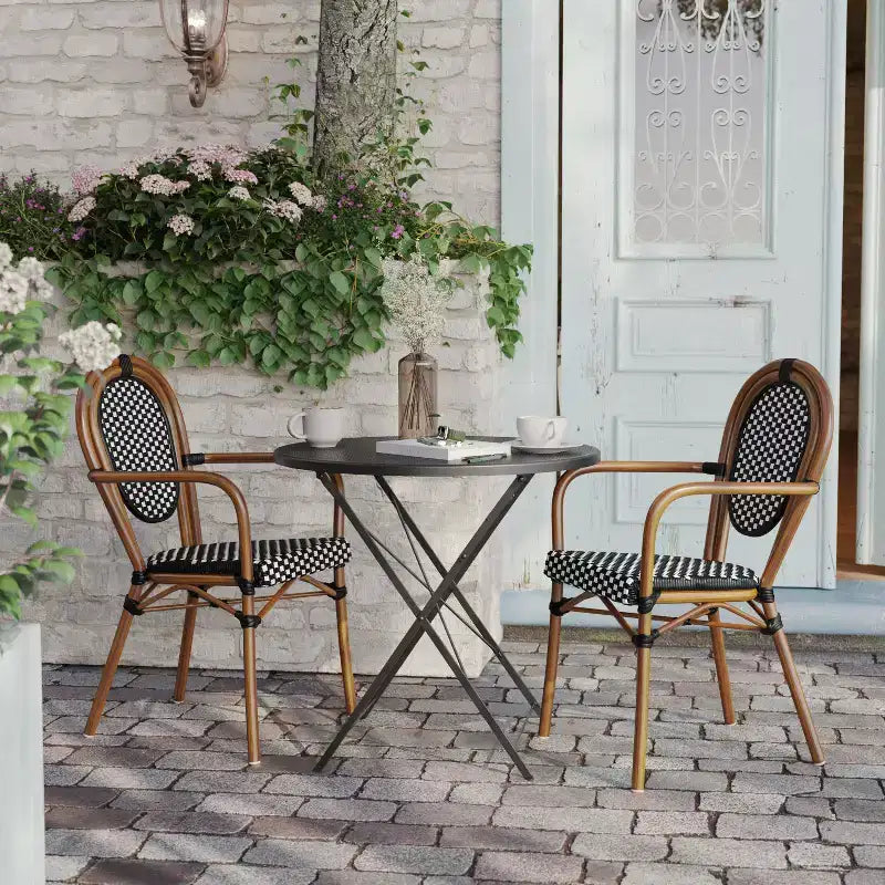 Flash Furniture Set da 2 sedie impilabili Lourdes Thonet Bistro commerciali da interno/esterno con braccioli, struttura in rattan PE e alluminio