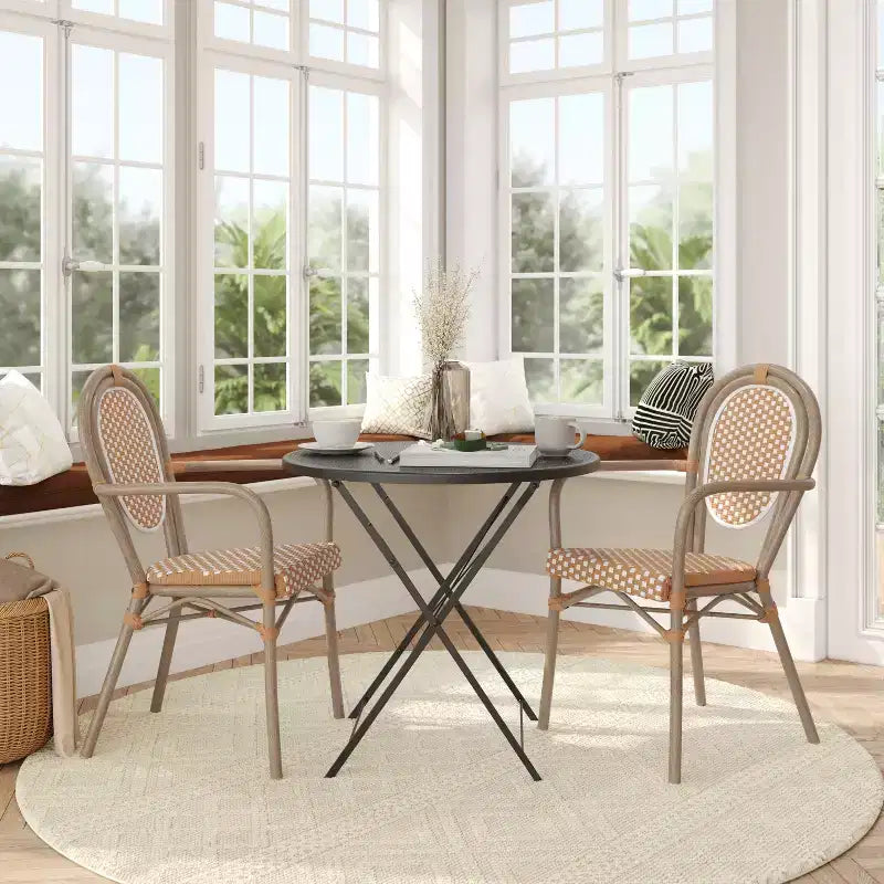 Flash Furniture Set da 2 sedie impilabili Lourdes Thonet Bistro commerciali da interno/esterno con braccioli, struttura in rattan PE e alluminio