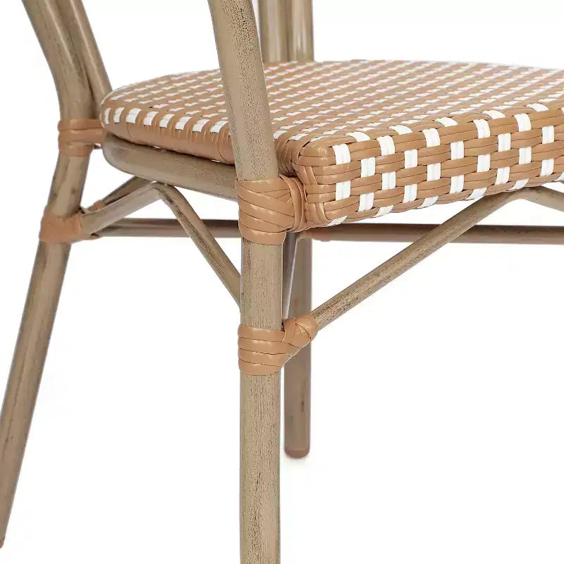Flash Furniture Set da 2 sedie impilabili Lourdes Thonet Bistro commerciali da interno/esterno con braccioli, struttura in rattan PE e alluminio