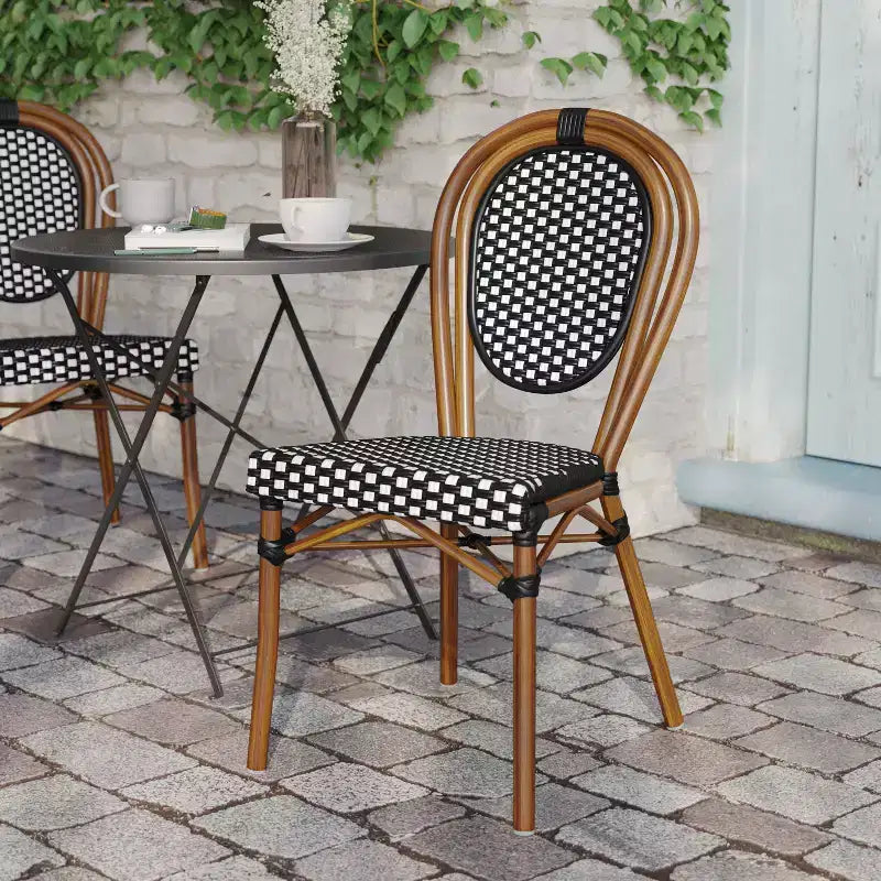 Flash Furniture Lourdes Sedia Thonet impilabile commerciale da interno/esterno, in rattan PE e struttura in alluminio