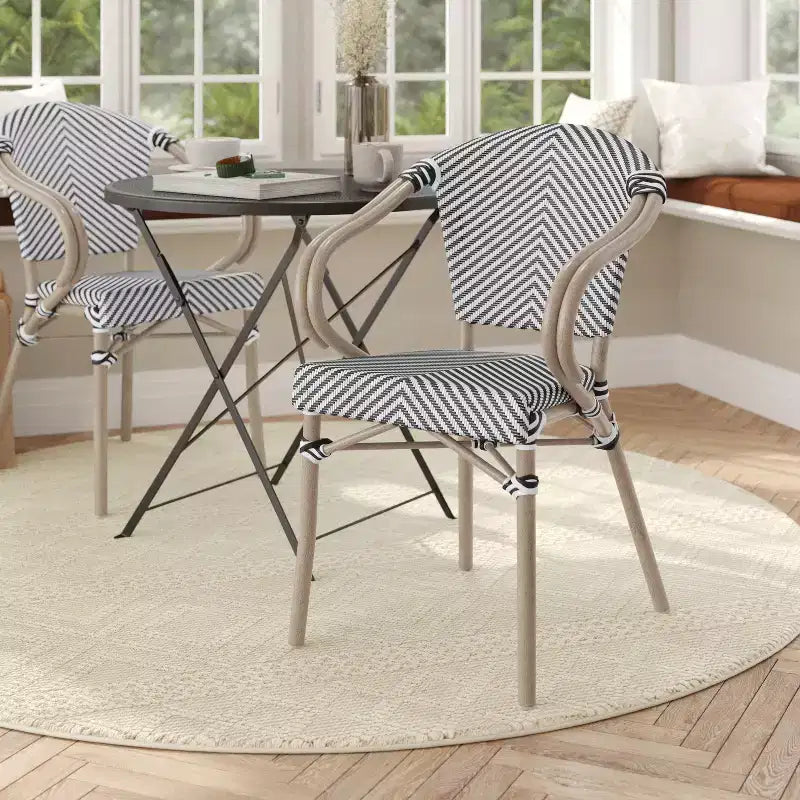 Flash Furniture Marseille Sedia impilabile da bistrò commerciale per interni/esterni con braccioli, textilene e telaio in alluminio con stampa bambù