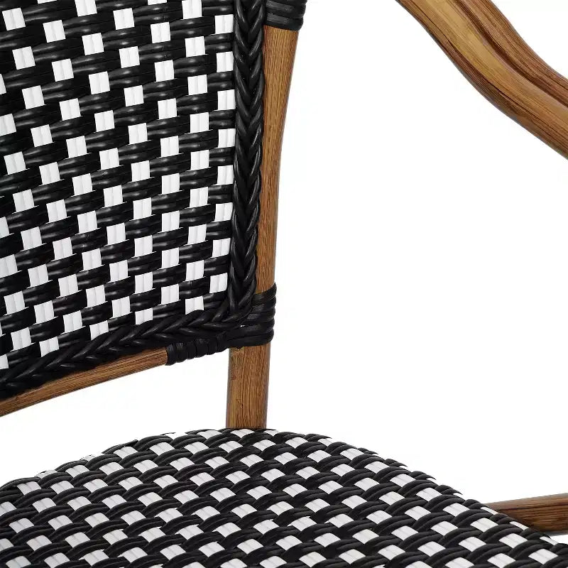 Flash Furniture Confezione da 2 Sedie Bistrò Impilabili Commerciali da Interno/Esterno Bordeaux con Braccioli, Rattan PE e Telaio in Alluminio con Stampa Effetto Bambù