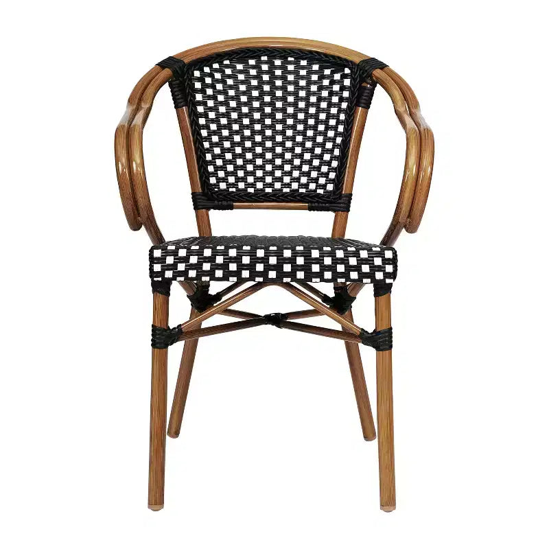 Flash Furniture Confezione da 2 Sedie Bistrò Impilabili Commerciali da Interno/Esterno Bordeaux con Braccioli, Rattan PE e Telaio in Alluminio con Stampa Effetto Bambù