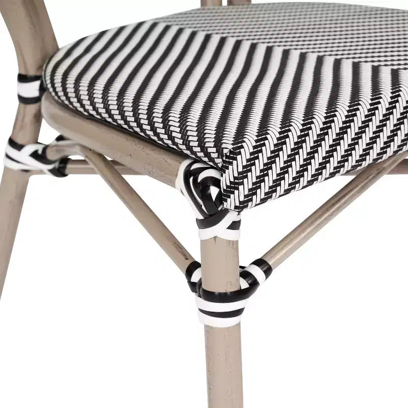Emma & Oliver Massalia, set da quattro sedie impilabili per interni/esterni in stile bistrot Thonet con seduta in textilene e struttura in metallo con finitura bambù