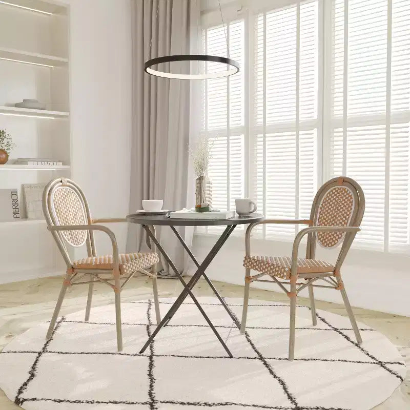 Set di Due Sedie Impilabili con Braccioli Emma & Oliver Colmar Stile Bistrot Thonet da Interno/Esterno, Seduta in Rattan PE e Struttura in Metallo