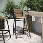 Sedia bistrot impilabile per interni/esterni Emma & Oliver Soie stile Thonet con braccioli, seduta in rattan PE e telaio in metallo con finitura bambù