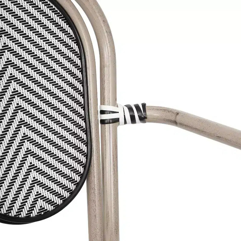 Merrick Lane Mael Set di Quattro Sedie Impilabili in Stile Bistrò Thonet con Braccioli, Seduta in Textilene e Struttura in Metallo Finitura Bambù per Interni/Esterni