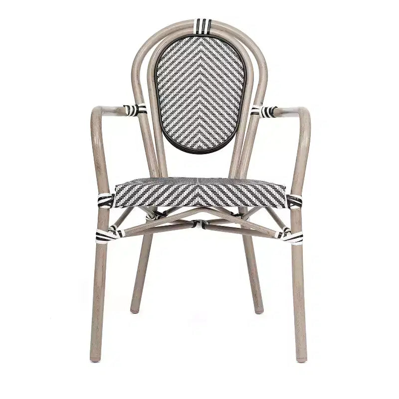 Merrick Lane Mael Set di Quattro Sedie Impilabili in Stile Bistrò Thonet con Braccioli, Seduta in Textilene e Struttura in Metallo Finitura Bambù per Interni/Esterni