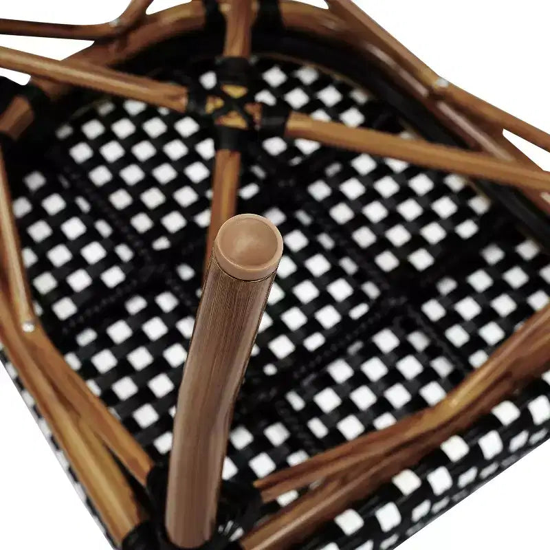 Sedia impilabile Merrick Lane Celia in stile Thonet, sedile in rattan PE e telaio in metallo per uso interno/esterno