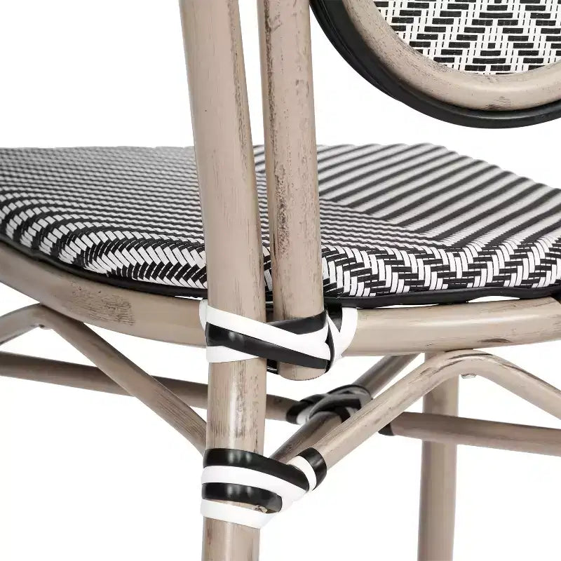 Merrick Lane Mael Lot de quatre chaises empilables de style bistrot Thonet avec assise en textilène et cadre en métal finition bambou pour l'intérieur/l'extérieur