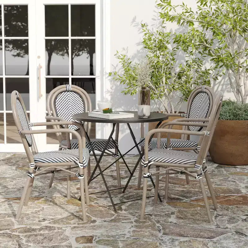 Merrick Lane Mael Lot de quatre chaises empilables de style bistrot Thonet avec assise en textilène et cadre en métal finition bambou pour l'intérieur/l'extérieur
